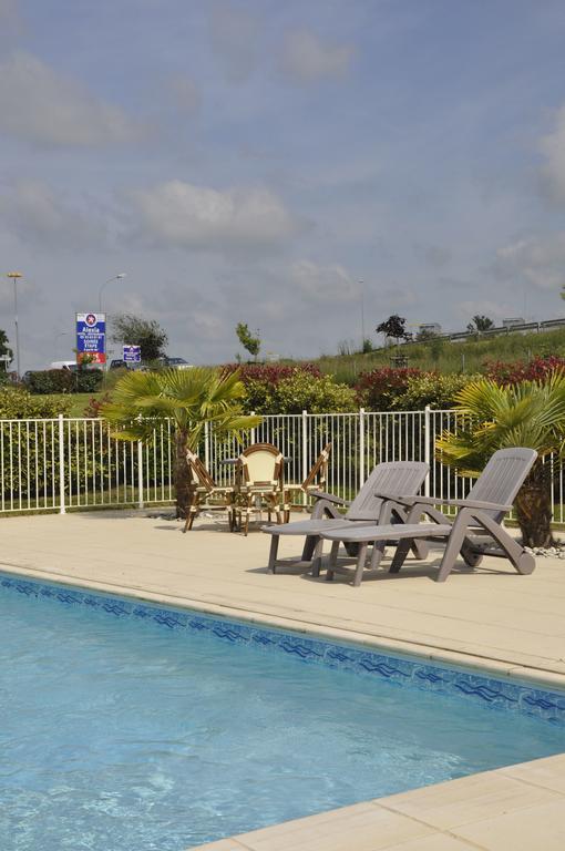 Brit Hotel Confort Alexia - เลอ ซูเตอร์เรน ภายนอก รูปภาพ