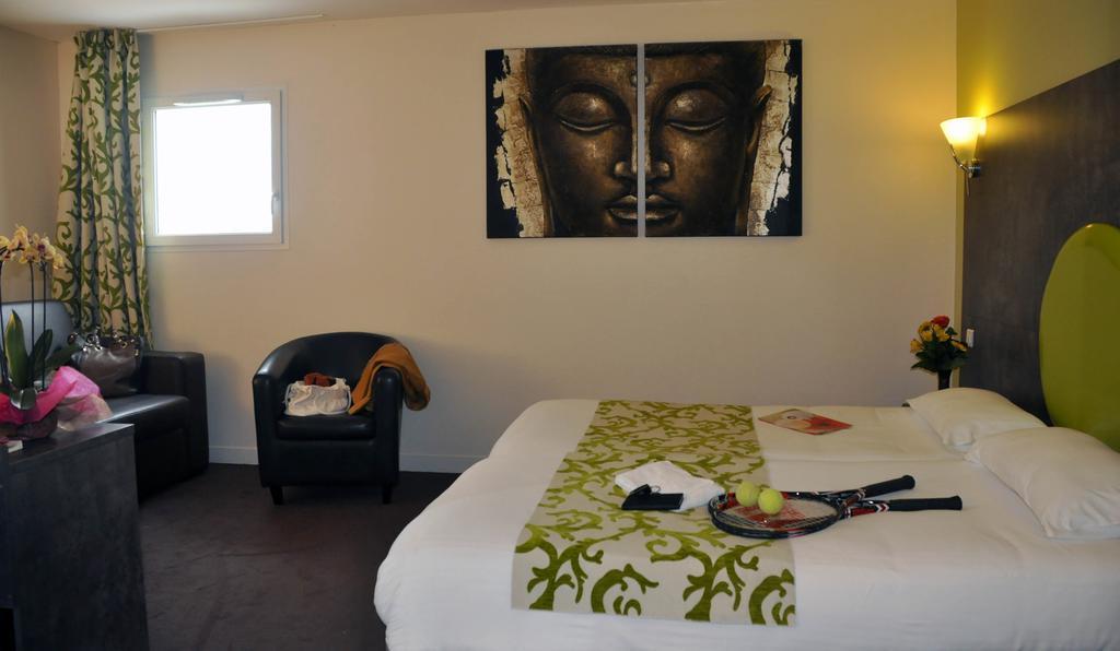 Brit Hotel Confort Alexia - เลอ ซูเตอร์เรน ภายนอก รูปภาพ