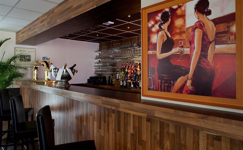 Brit Hotel Confort Alexia - เลอ ซูเตอร์เรน ภายนอก รูปภาพ