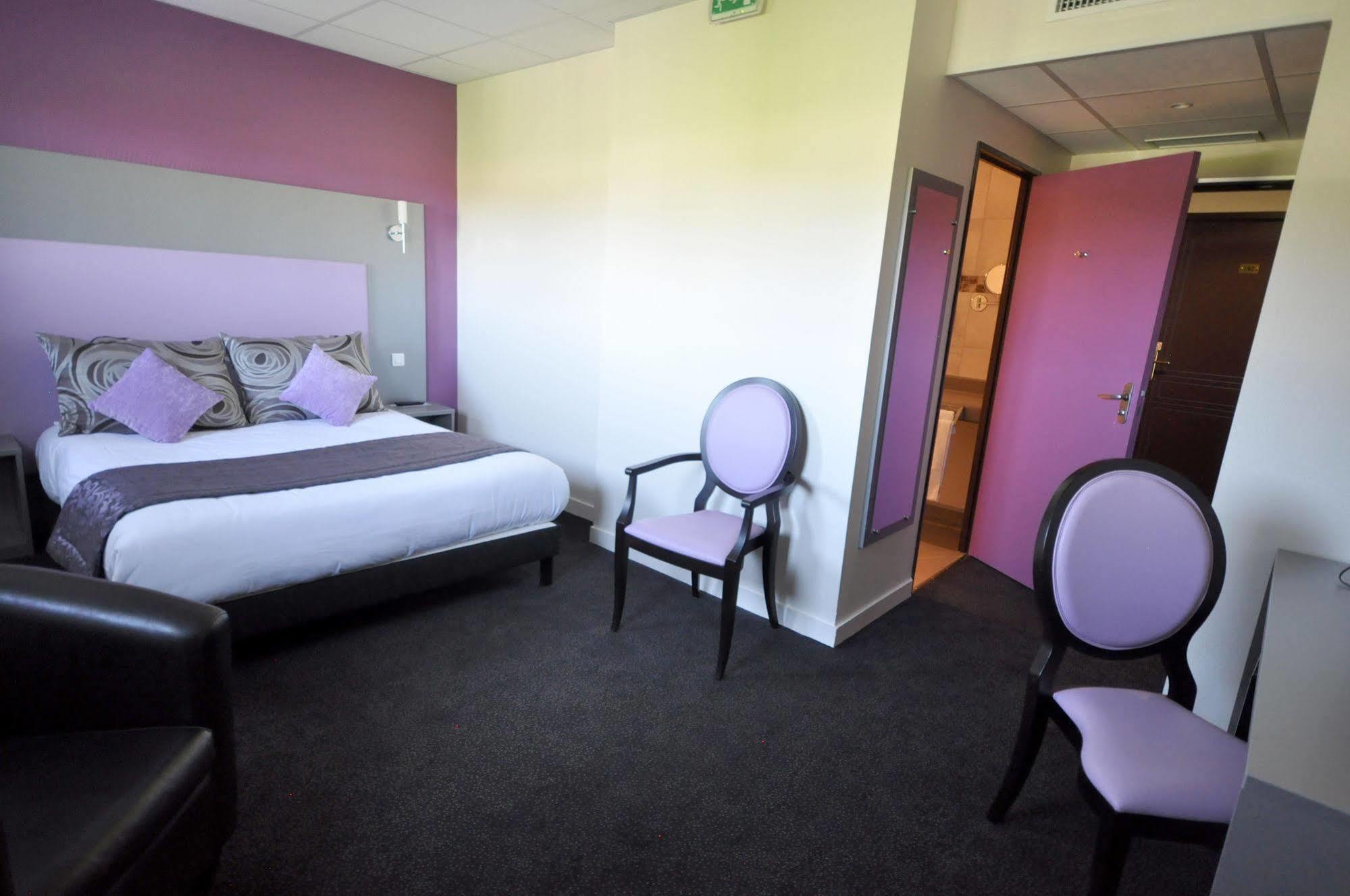 Brit Hotel Confort Alexia - เลอ ซูเตอร์เรน ภายนอก รูปภาพ