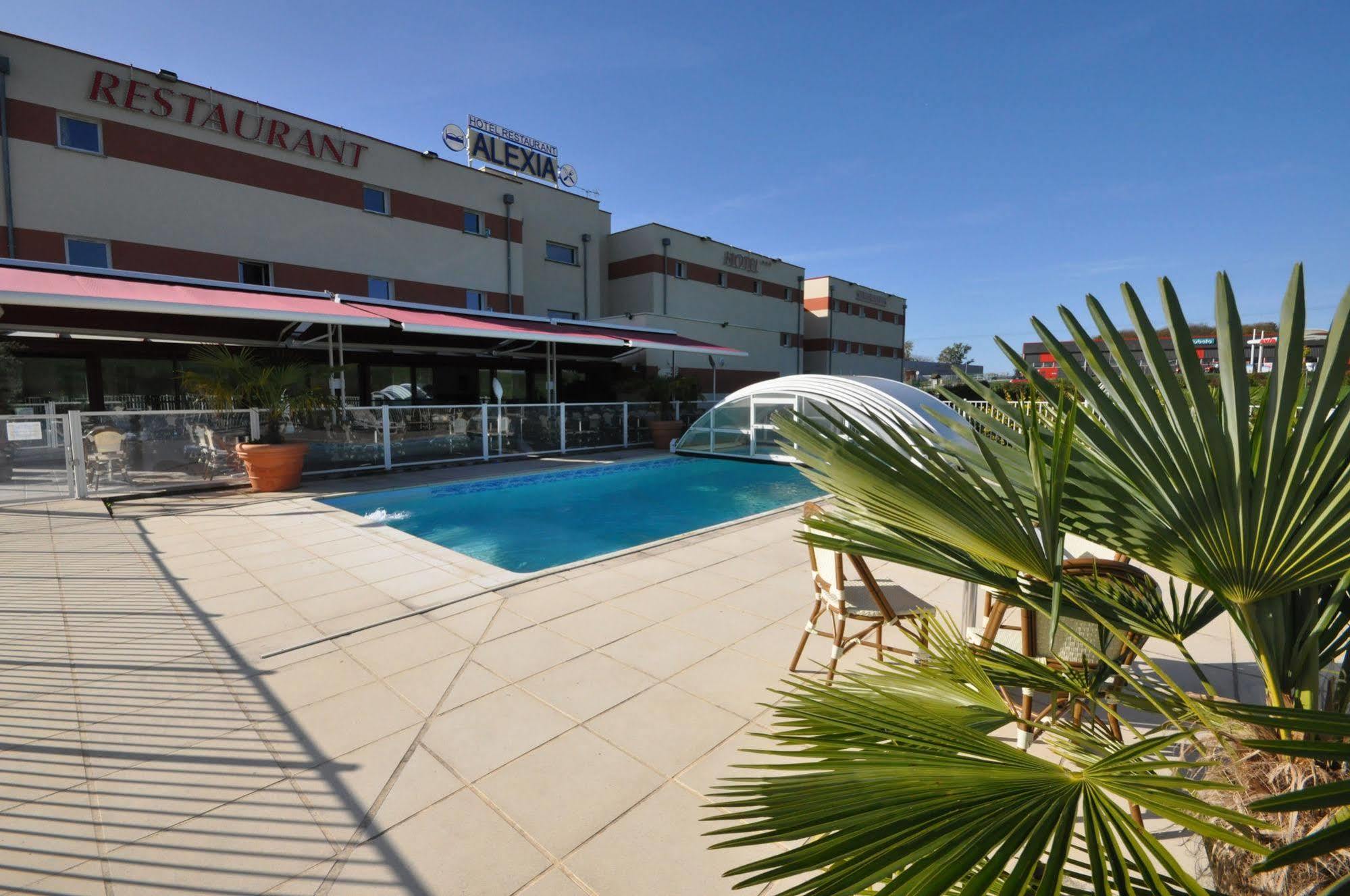 Brit Hotel Confort Alexia - เลอ ซูเตอร์เรน ภายนอก รูปภาพ